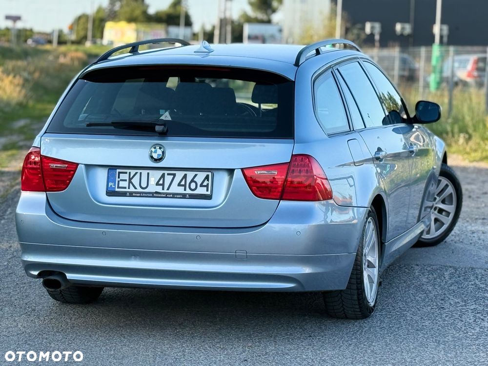 BMW Seria 3 318i - 10