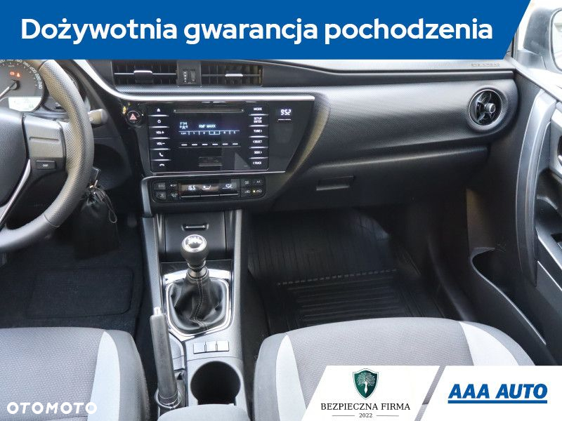 Toyota Auris - 9