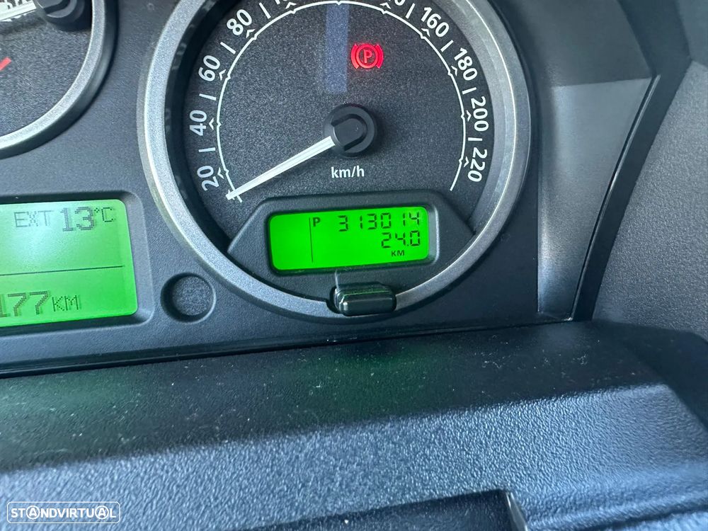 Land Rover Discovery TD V6 Aut. HSE - 31