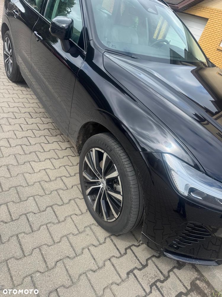 Volvo XC 60 B4 B Plus Dark - 2