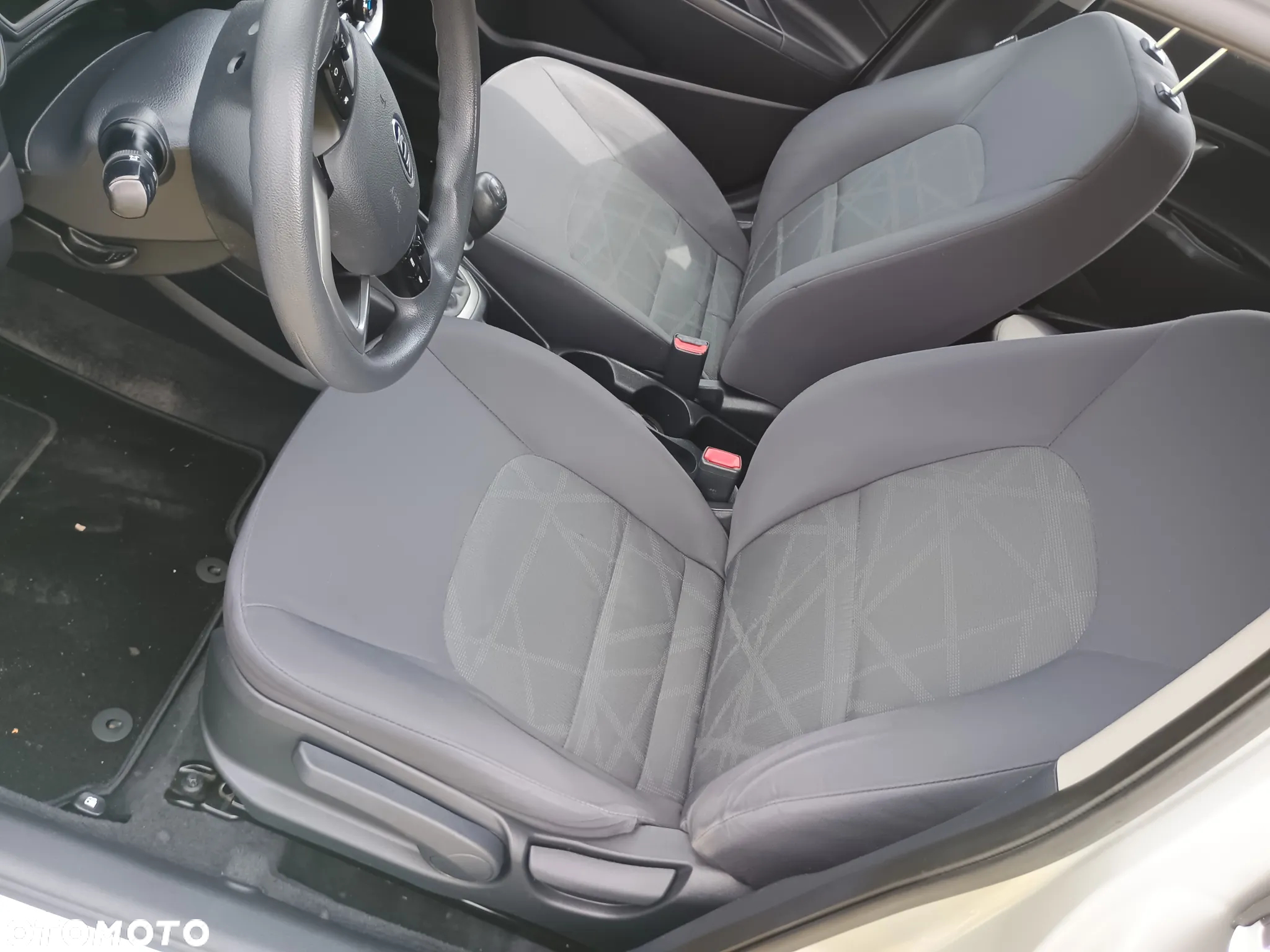 Kia Rio 1.4 Dream-Team Edition - 32
