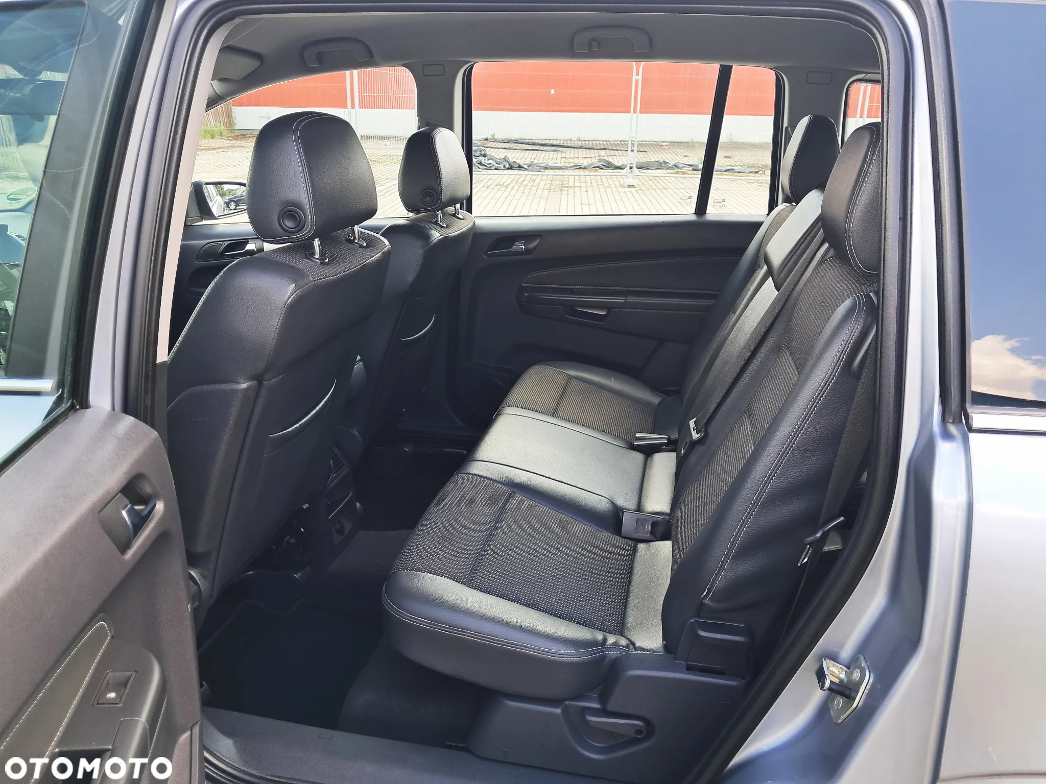 Opel Zafira 1.8 Cosmo - 13