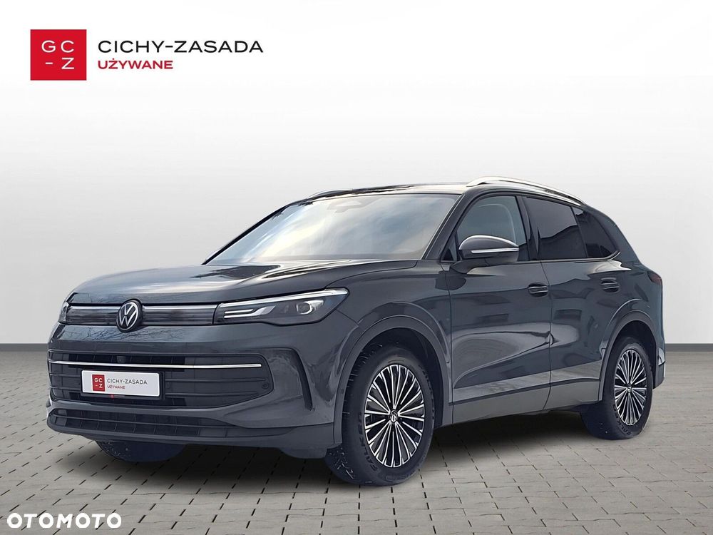 Volkswagen Tiguan - 1