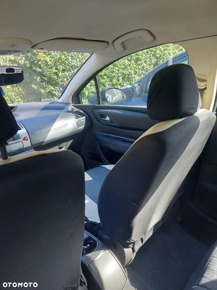 Citroën C4 1.6 HDi FAP Style - 21