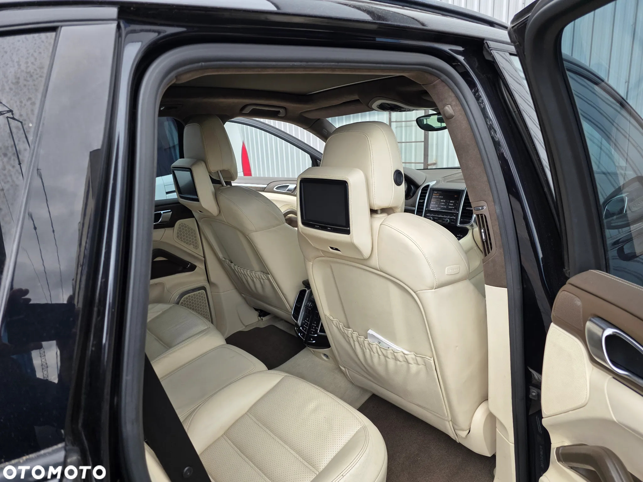 Porsche Cayenne Turbo - 11