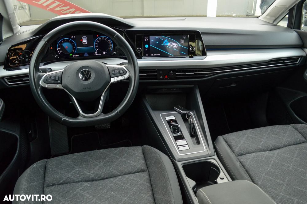 Volkswagen Golf - 37