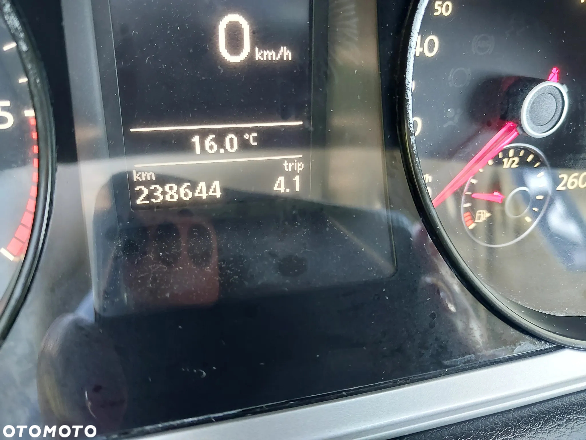 Volkswagen Passat 2.0 TDI Trendline - 13