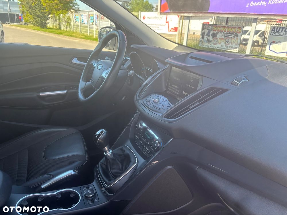 Ford Kuga 1.5 EcoBoost 2x4 Titanium - 33
