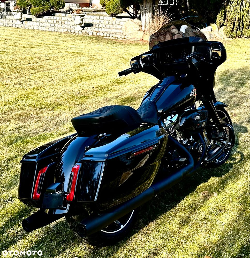 Harley-Davidson Touring Street Glide - 11