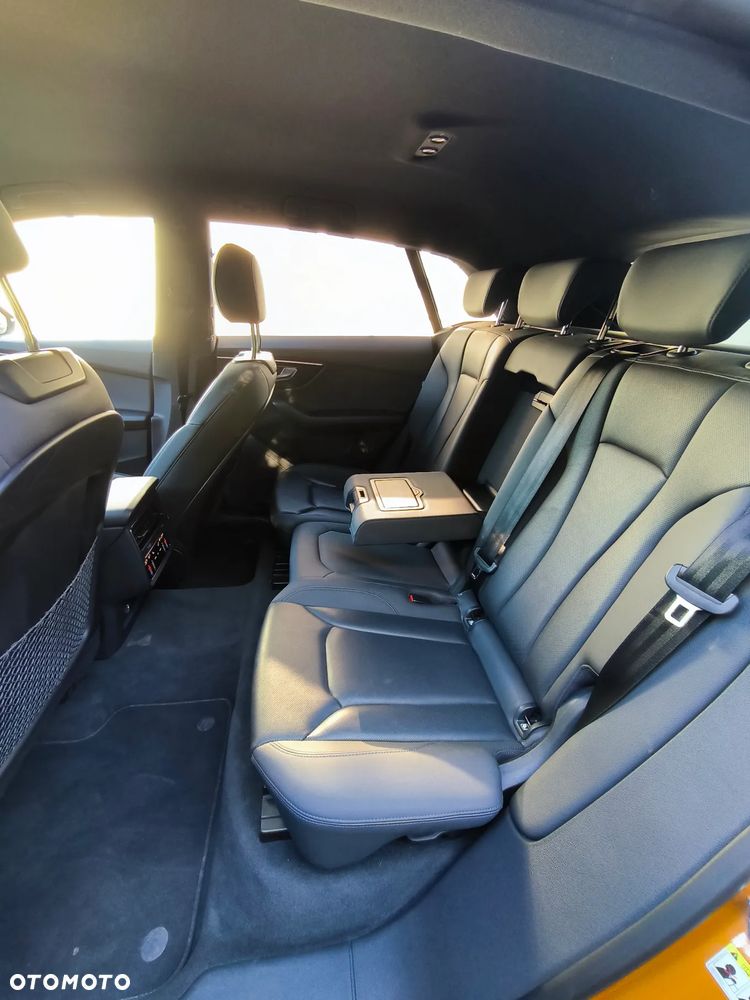 Audi Q8 - 17