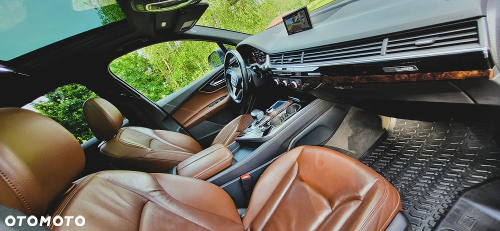 Audi Q7 - 7