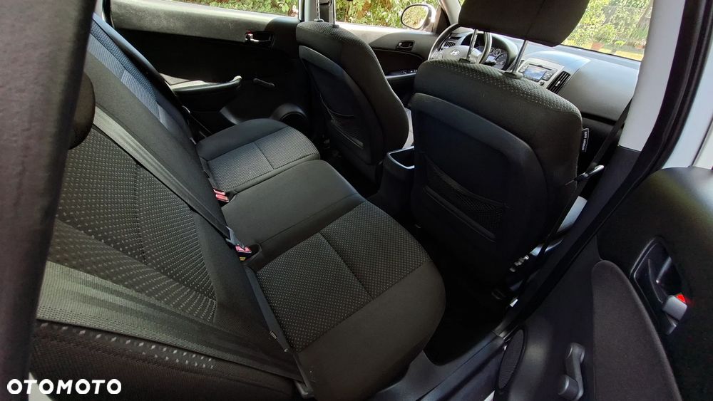 Hyundai i30 1.4 Blue Comfort - 14