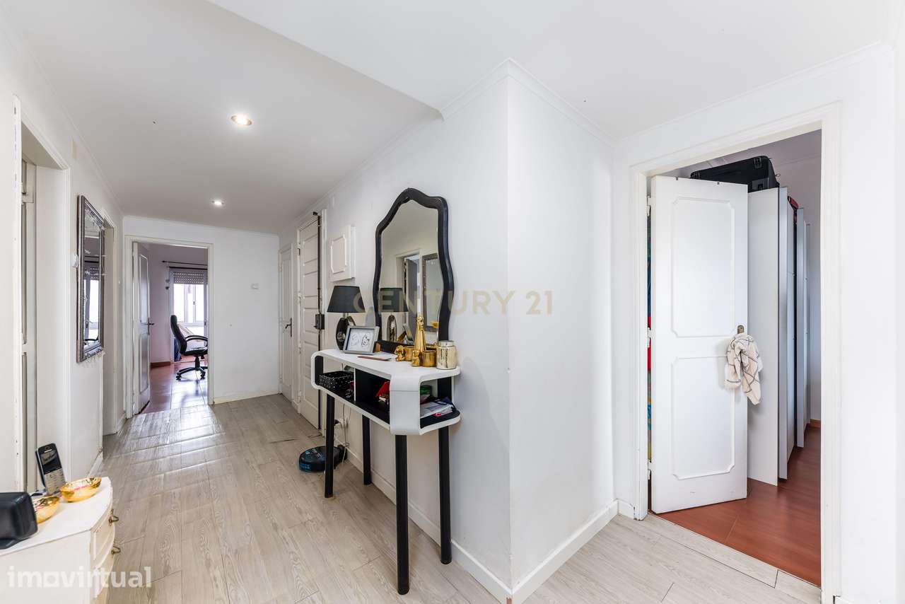 Apartamento T3 à Venda em Almada, Laranjeiro - Grande imagem: 5/30