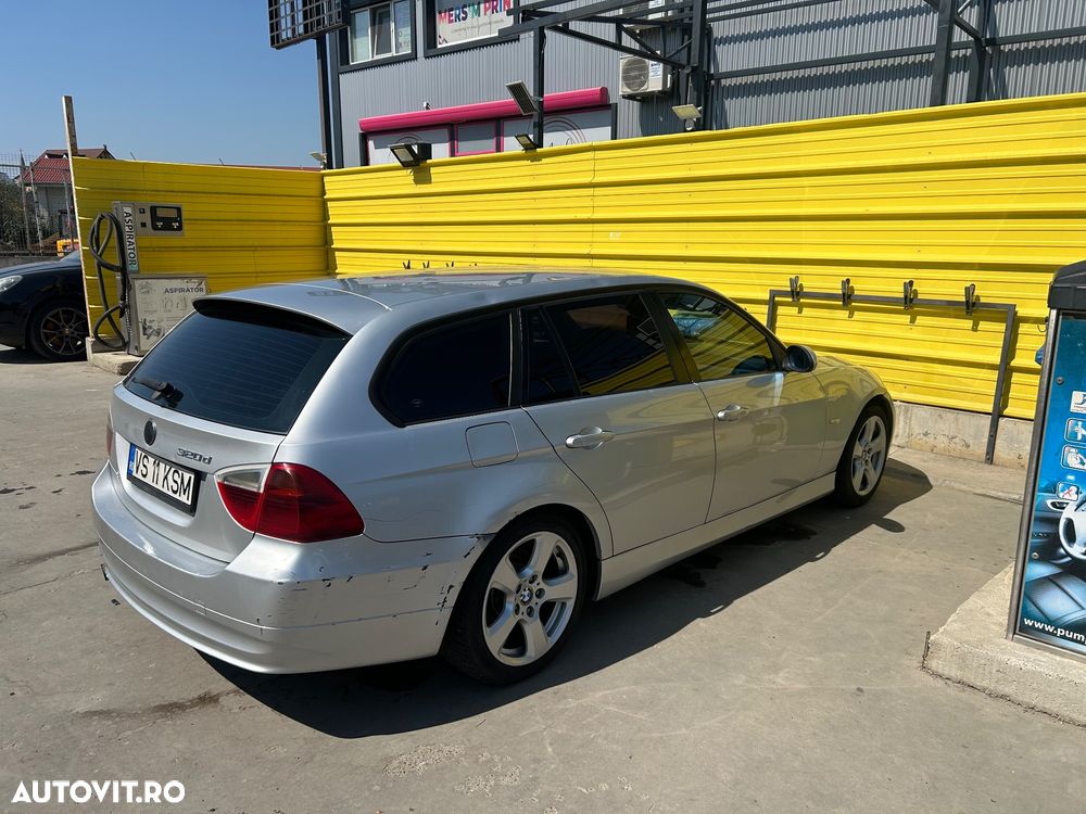 BMW Seria 3 320d - 4