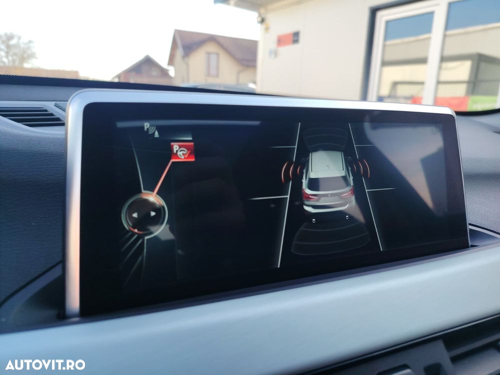 BMW X1 xDrive20d - 9