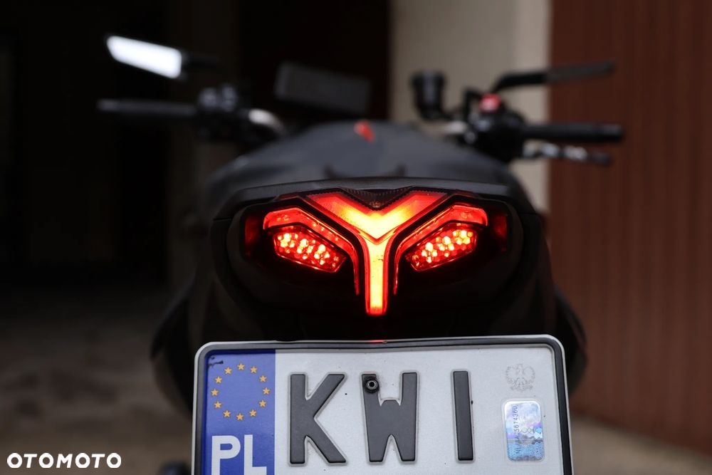 Yamaha MT - 6