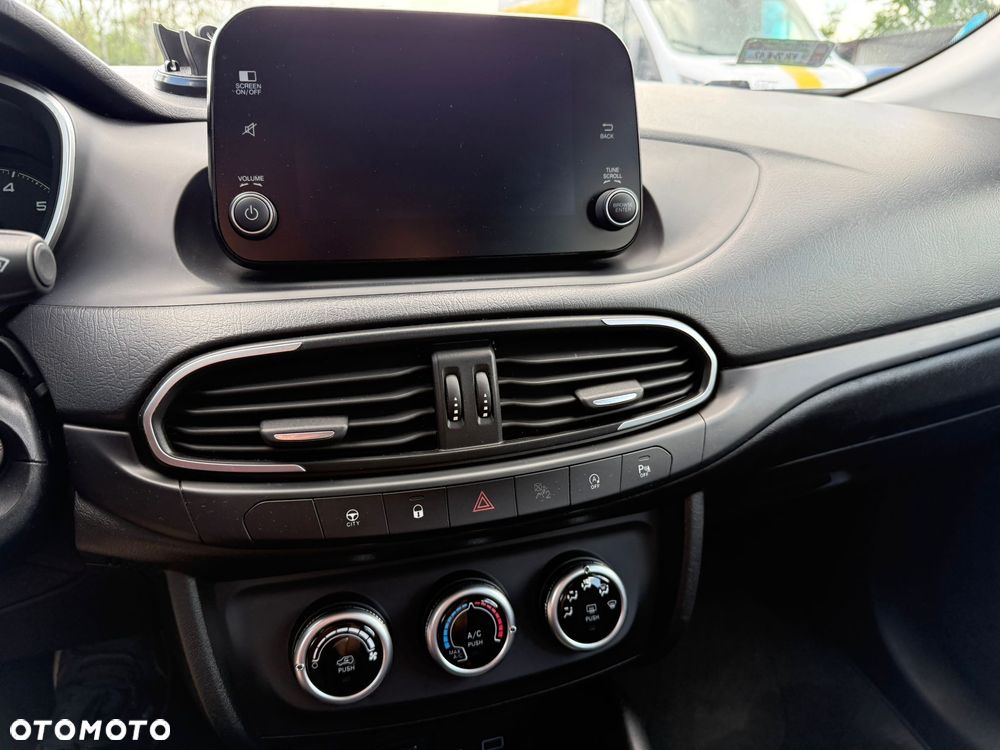 Fiat Tipo - 18