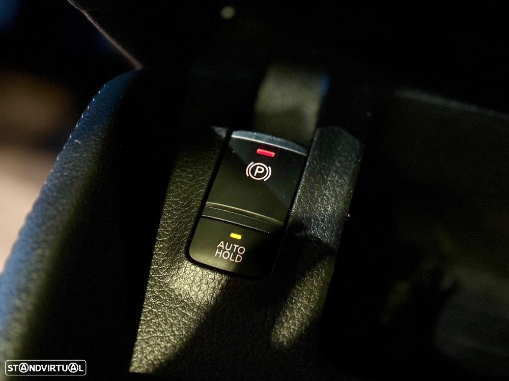 Nissan Qashqai 1.5 dCi N-Connecta J18+Led - 26