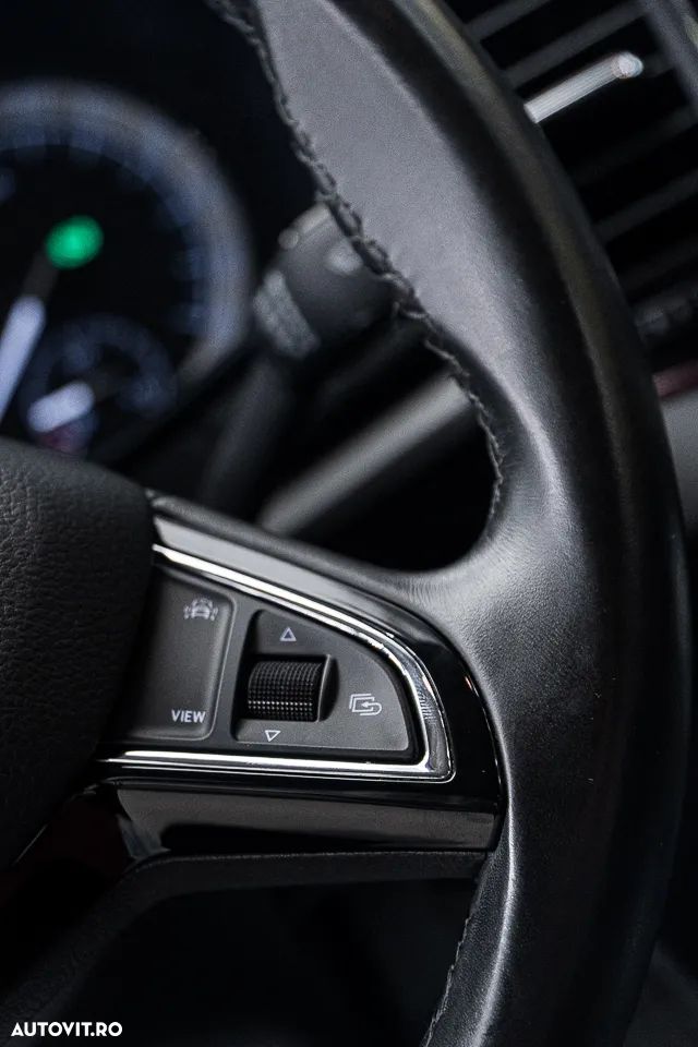 Skoda Karoq 1.0 TSI DSG Style - 27