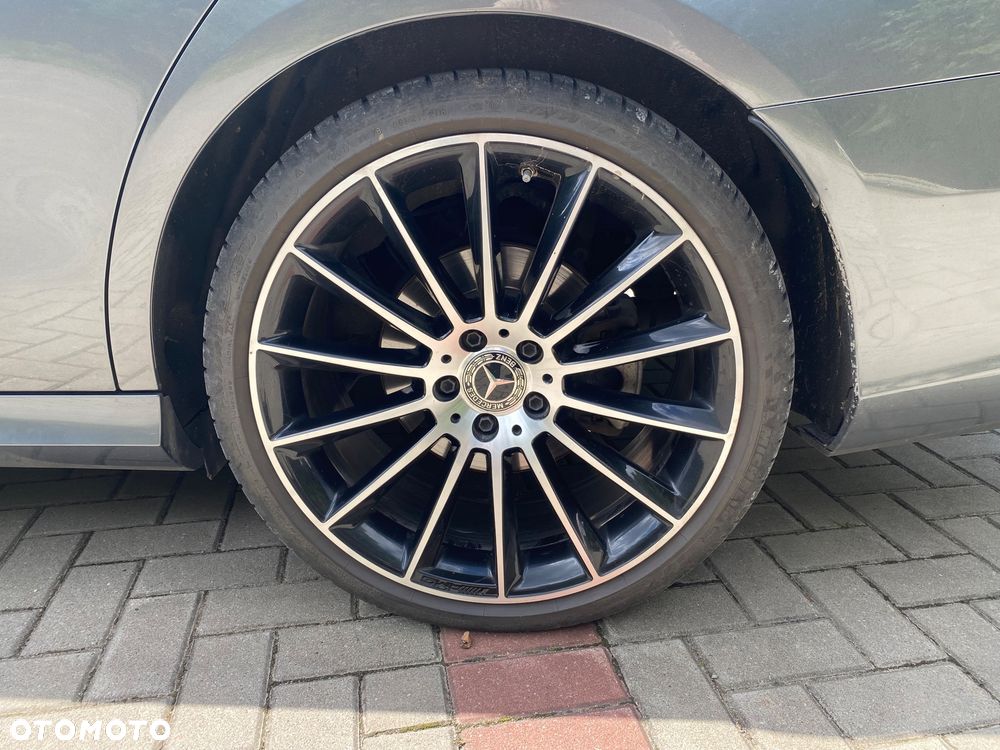 Mercedes-Benz Klasa E 220 d 4-Matic 9G-TRONIC - 7
