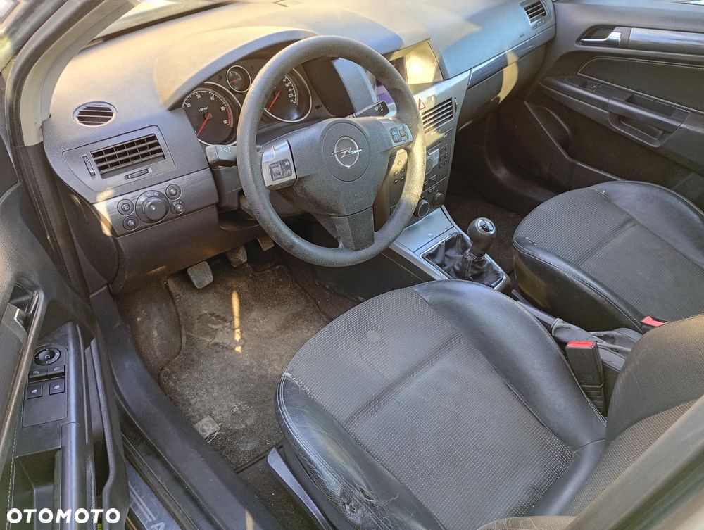Opel Astra 1.9 CDTI Elegance - 11
