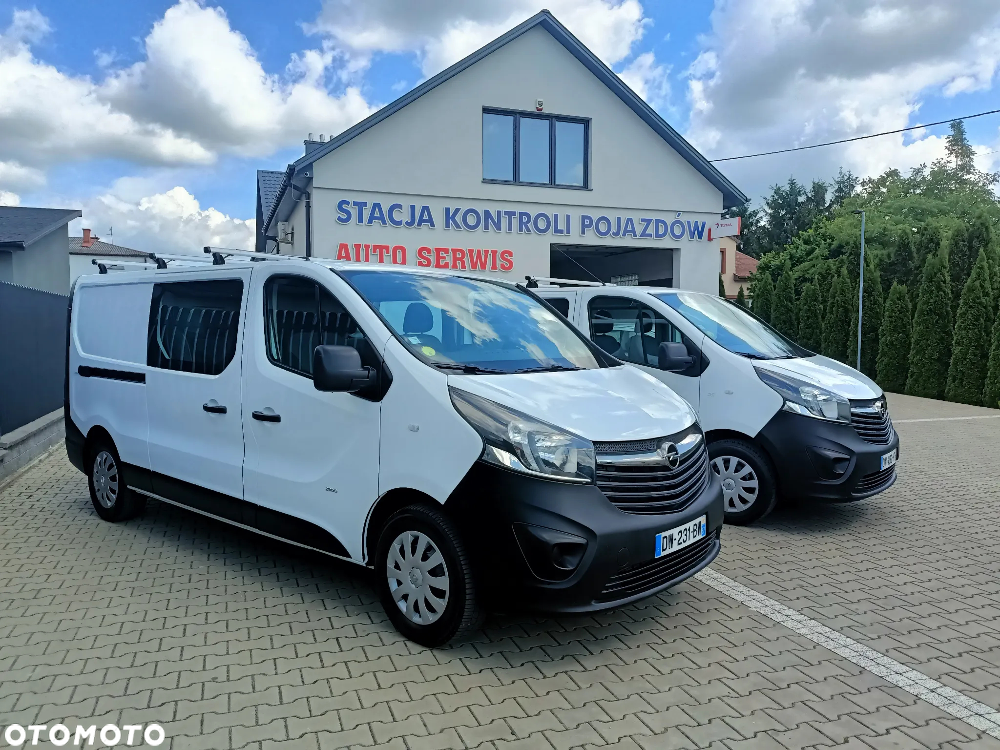 Opel VIVARO 5-cio OSOBOWY LONG - 2