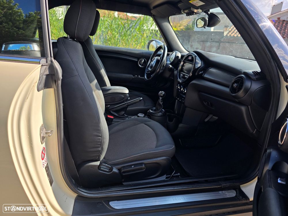 MINI Cabrio Cooper D - 13