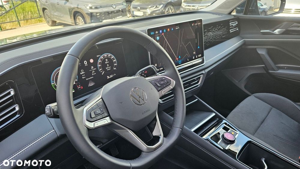 Volkswagen Tiguan - 24