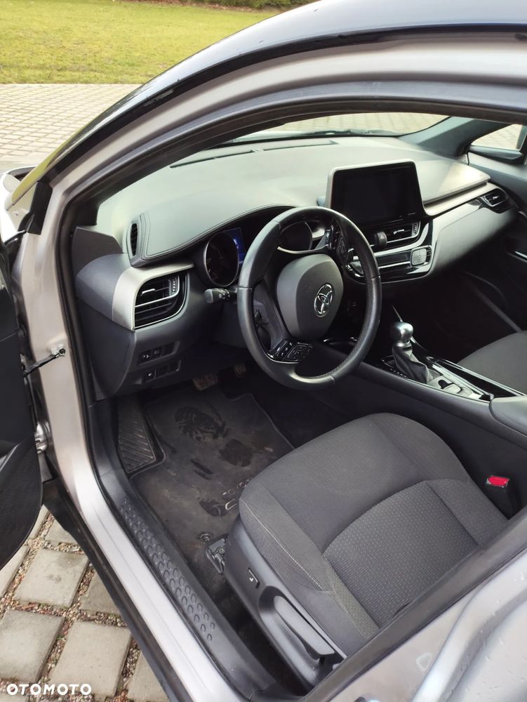 Toyota C-HR - 6