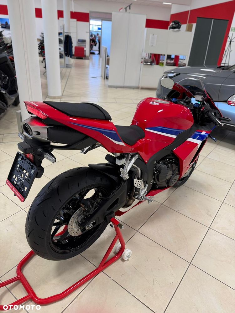Honda CBR - 6