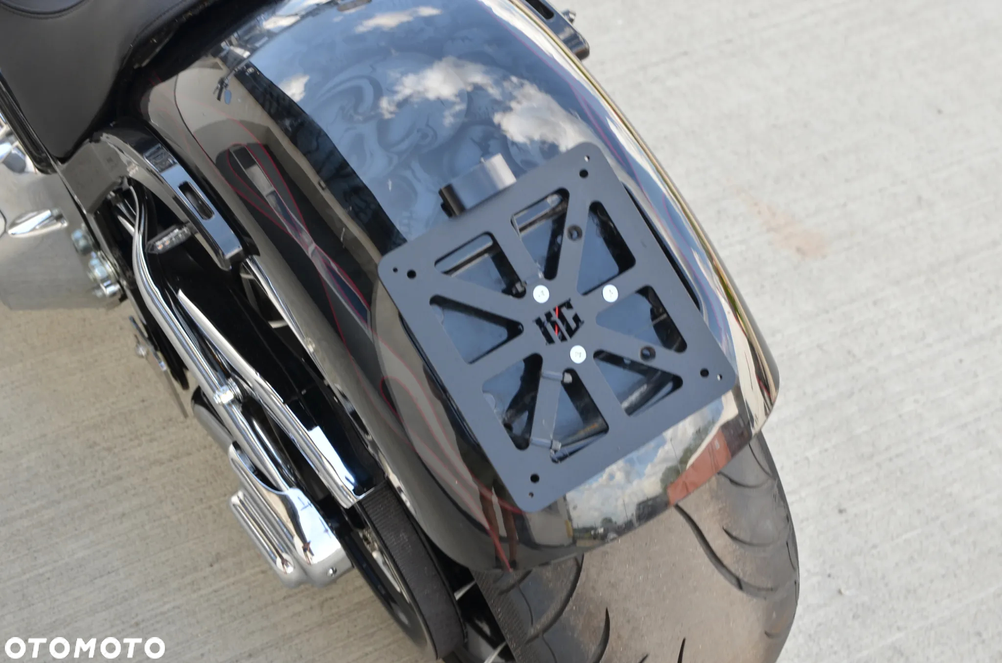 Harley-Davidson Softail Breakout - 19