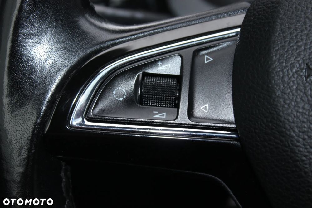 Skoda RAPID 1.4 TSI DSG Monte Carlo Green tec - 24