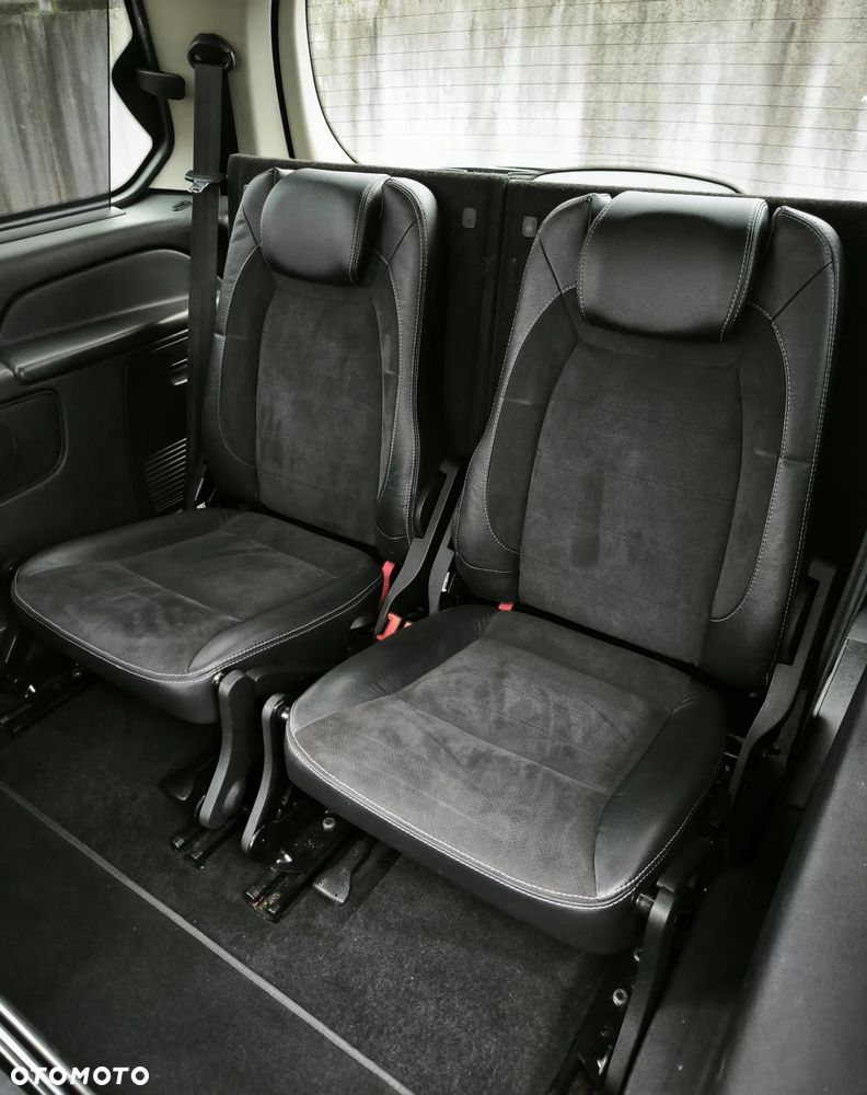 Ford Galaxy 2.0 TDCi Titanium - 14