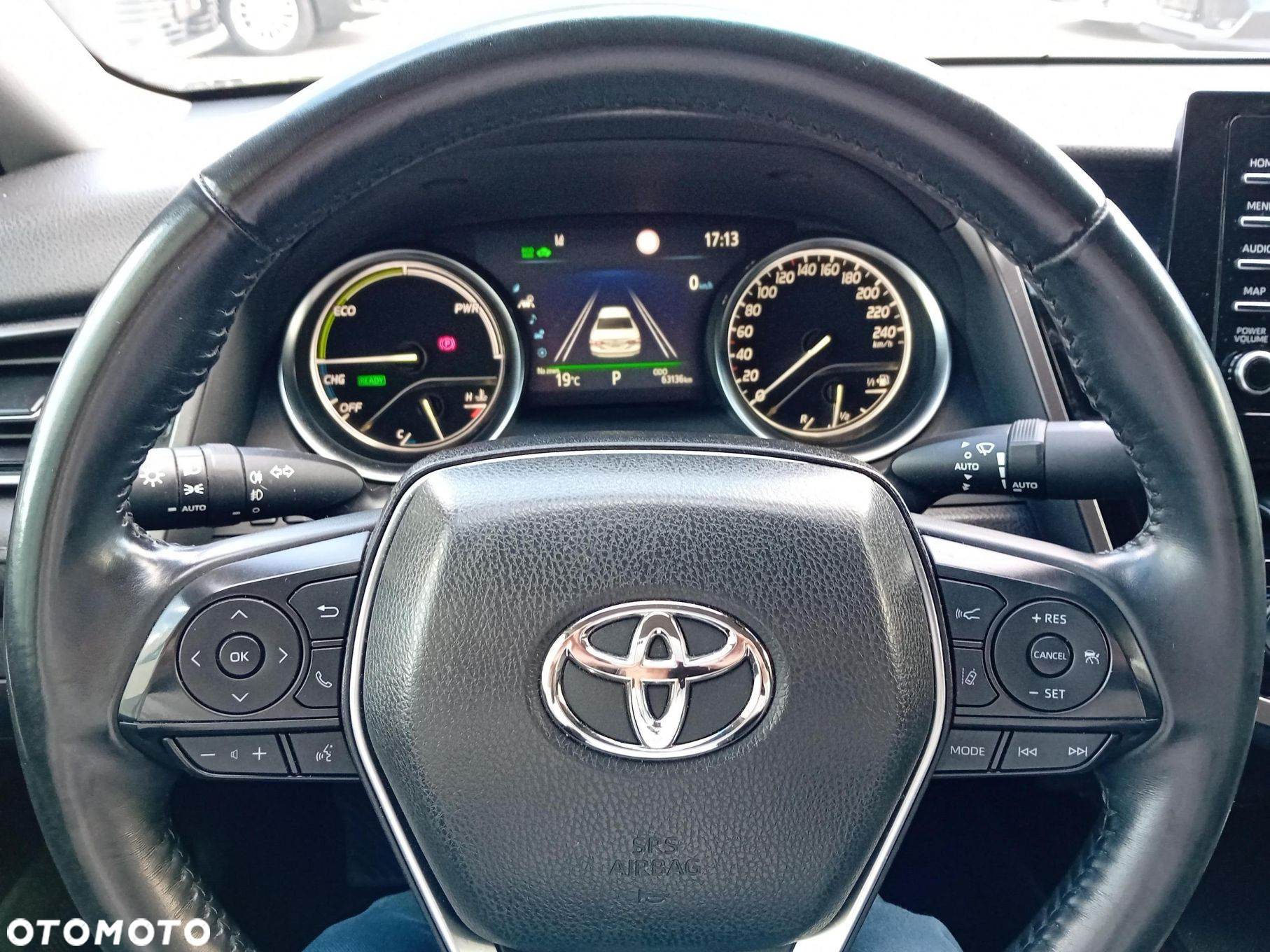 Toyota Camry - 13