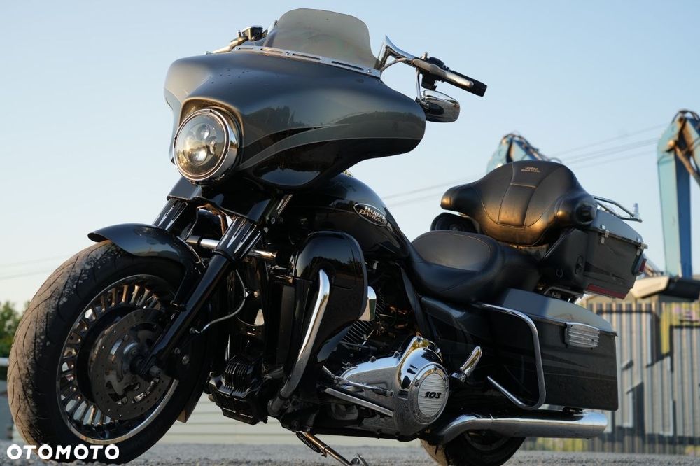 Harley-Davidson Touring Street Glide - 3