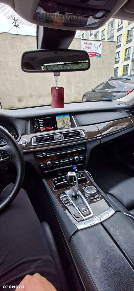 BMW Seria 7 730d - 8