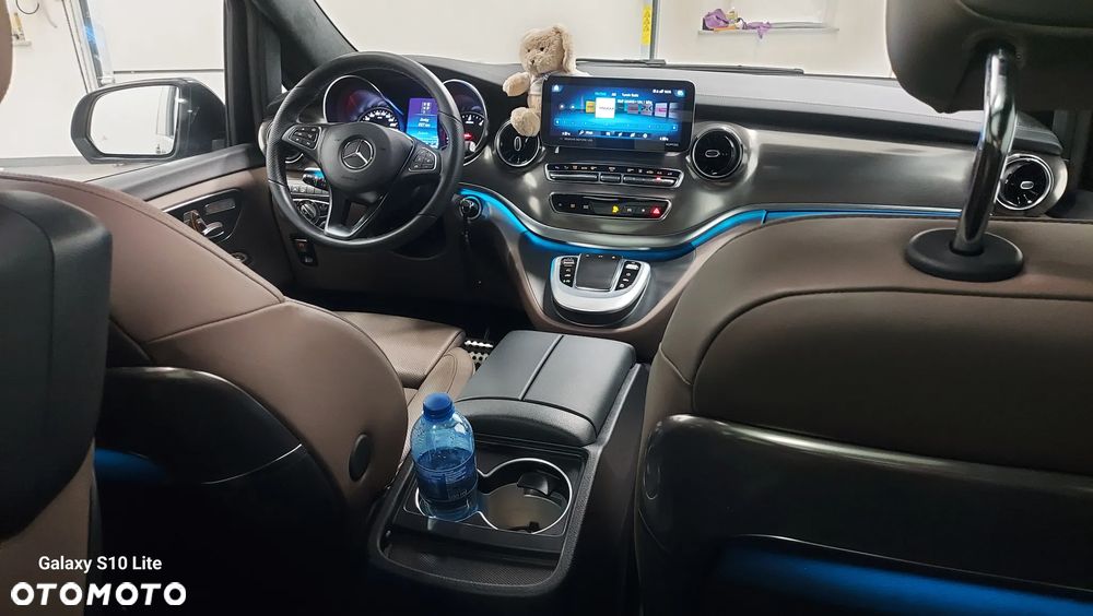 Mercedes-Benz Klasa V 300 d 4-Matic Exclusive 9G-Tronic (d³ugi) - 7