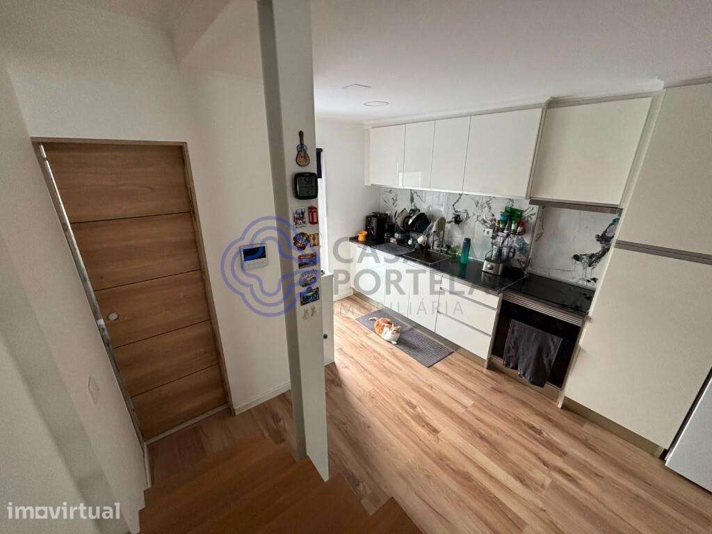 Moradia na Quinta Das Pedras Renovada, com 2 quartos e 2 casas de banh - Grande imagem: 4/32