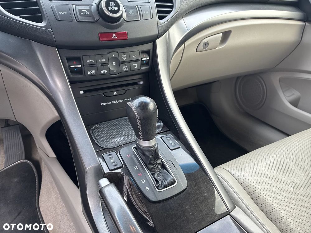 Honda Accord 2.0 Executive - 10