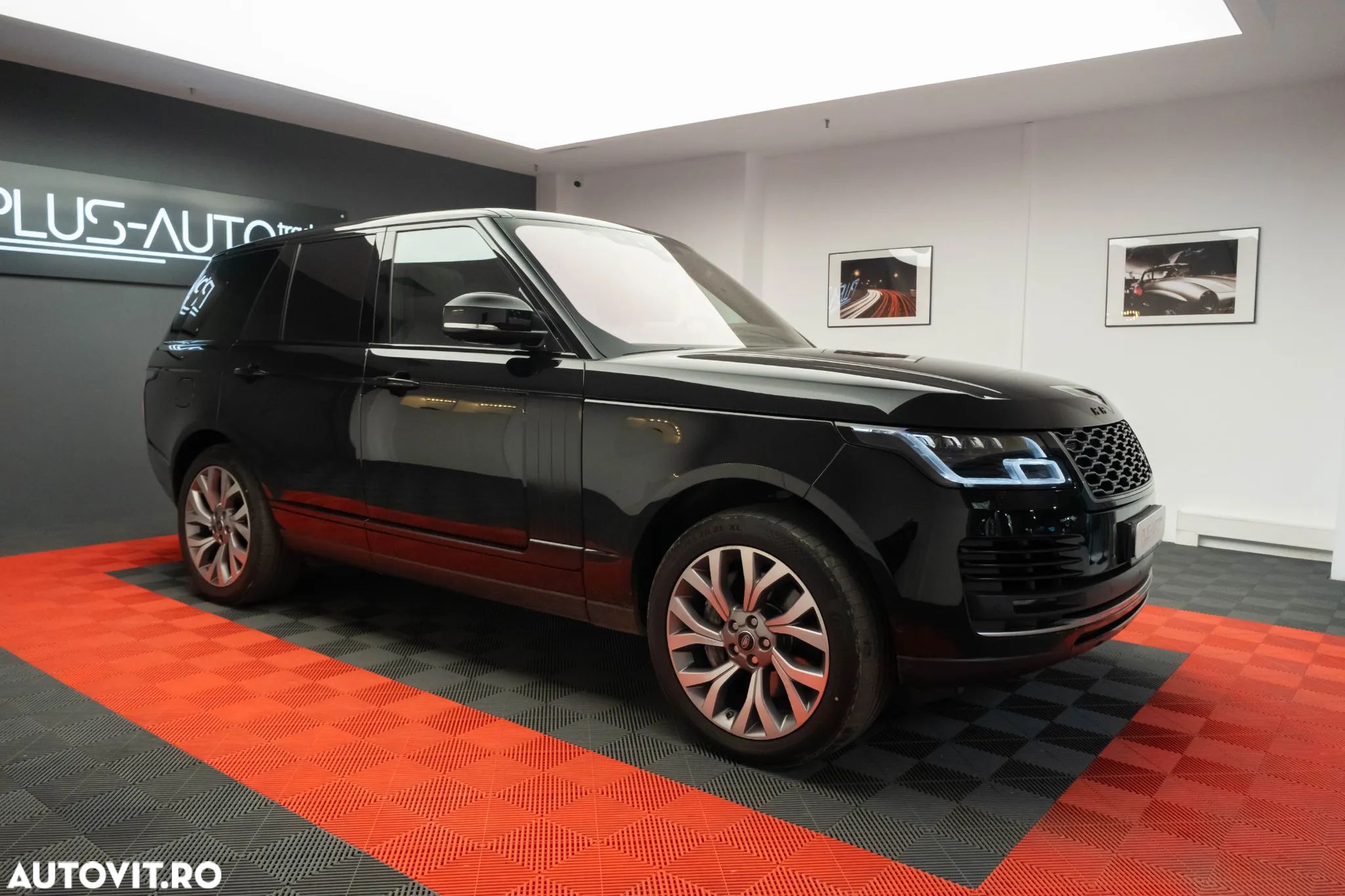 Land Rover Range Rover 4.4L SDV8 Vogue - 1