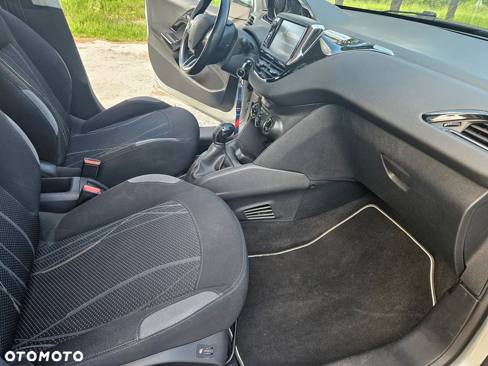Peugeot 208 1.4 VTi Active - 17
