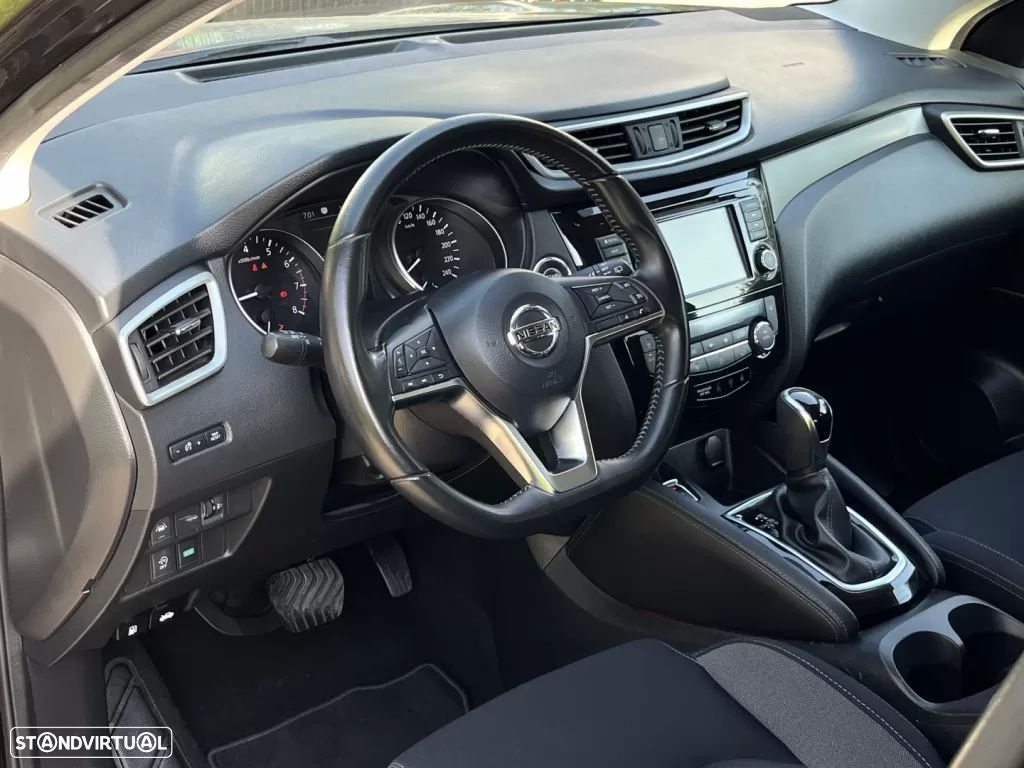 Nissan Qashqai 1.3 DIG-T N-Connecta DCT - 9
