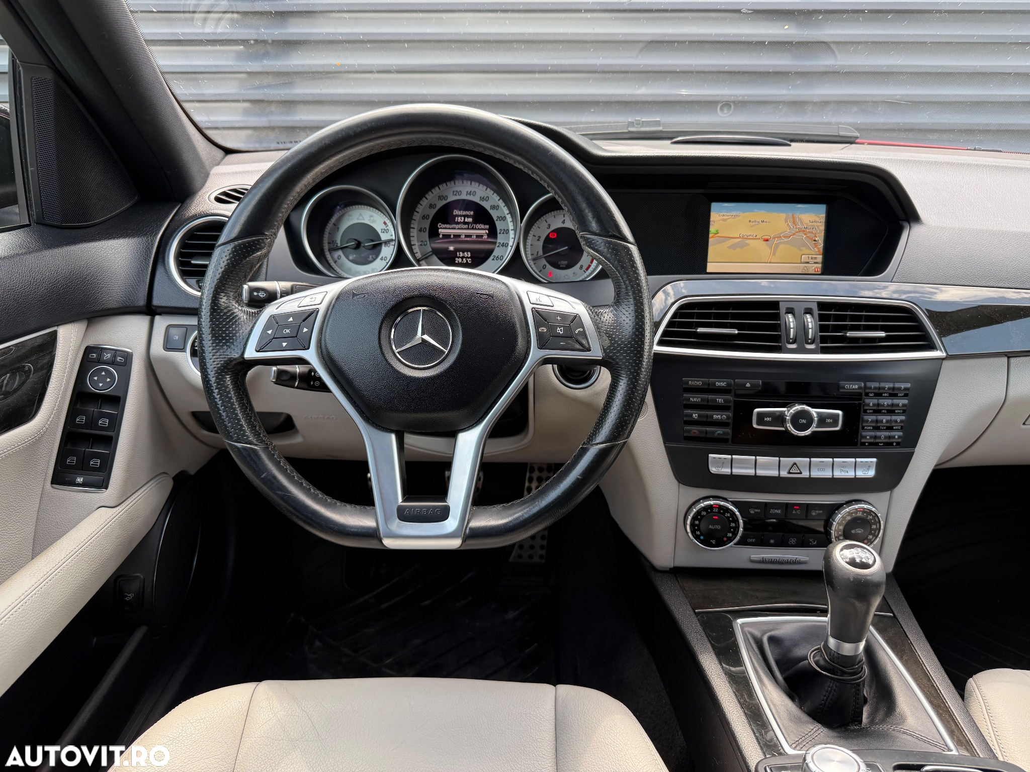 Mercedes-Benz C 180 T AMG Line - 10
