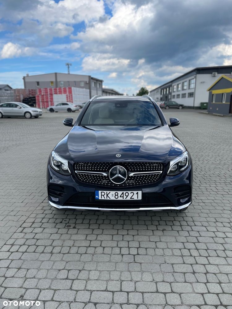 Mercedes-Benz GLC 300 4Matic 9G-TRONIC AMG Line - 2