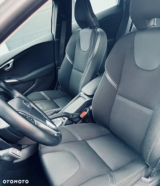 Volvo V40 D3 Momentum - 18