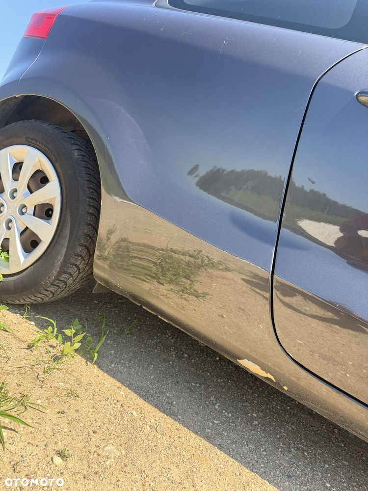 Kia Rio - 5
