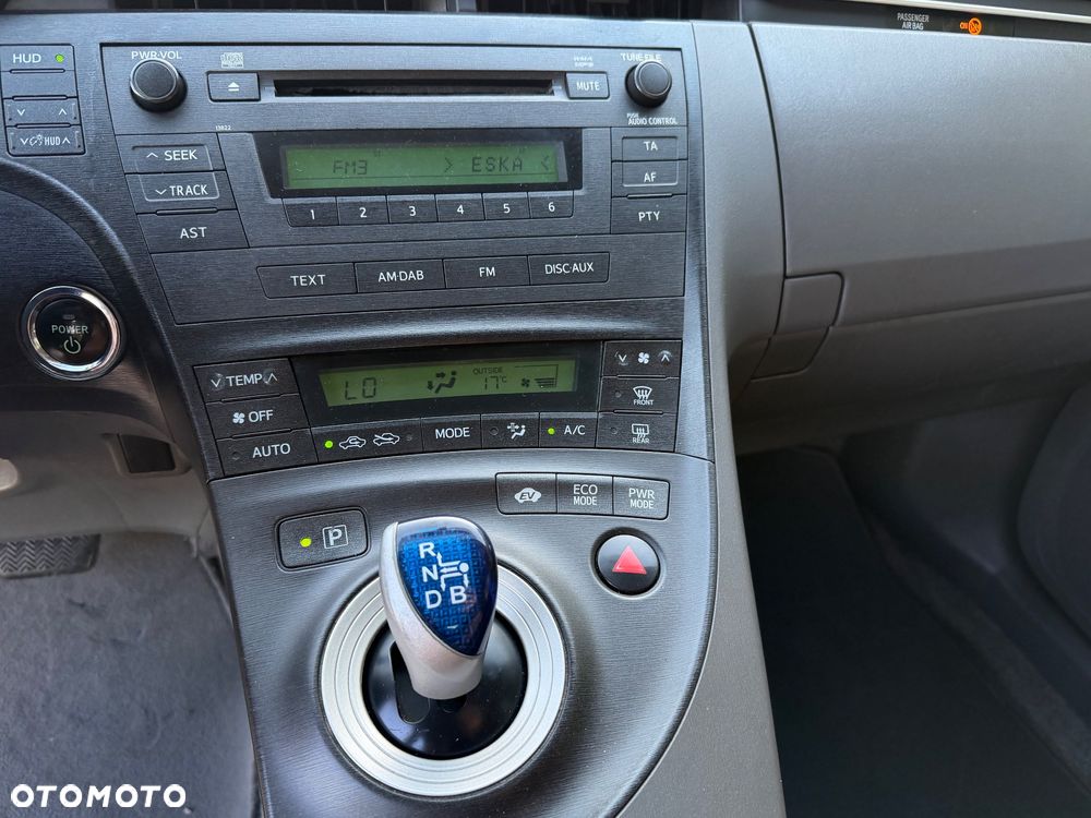 Toyota Prius 1.5 VVT-i Prestige - 14