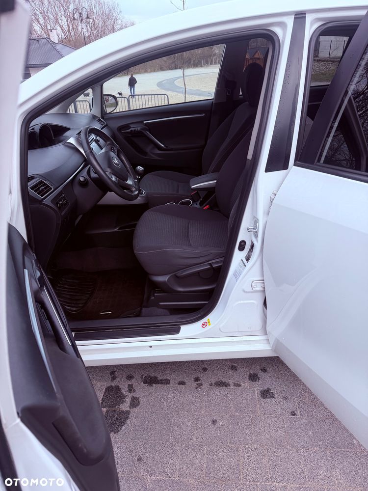 Toyota Verso 1.6 D-4D Premium 7os - 9