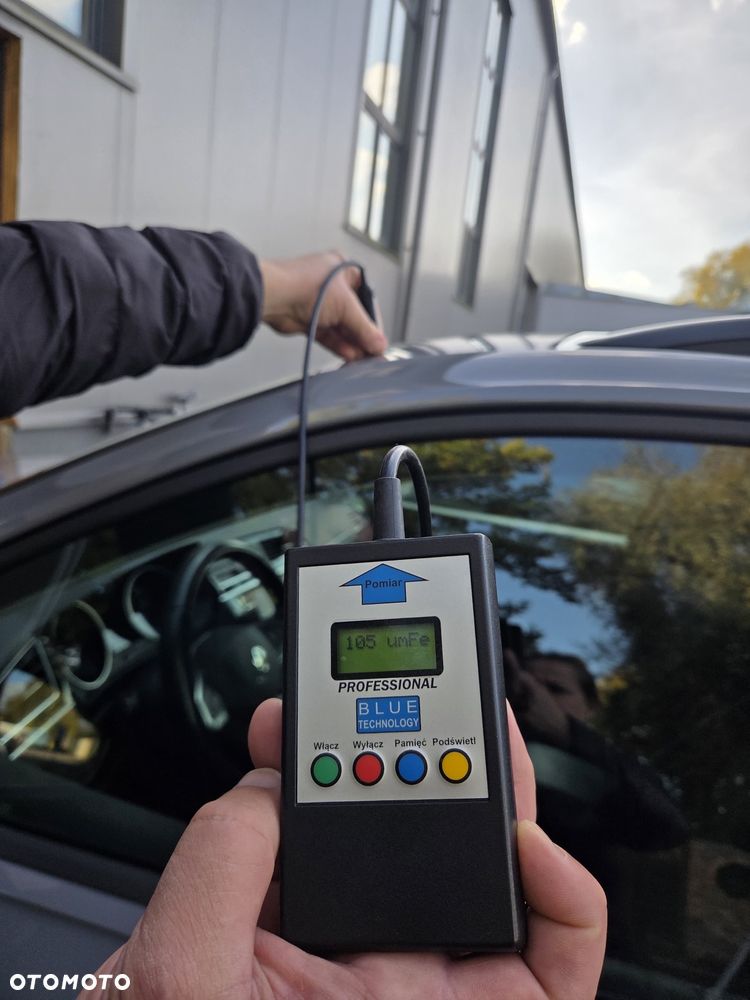 Volkswagen Tiguan - 36