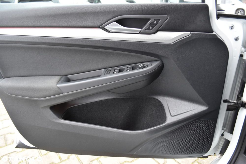 Volkswagen Golf Variant - 25